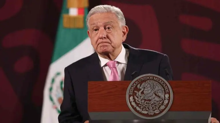 ‘Nadie le echó a Hacienda’, dice AMLO a Loret de Mola