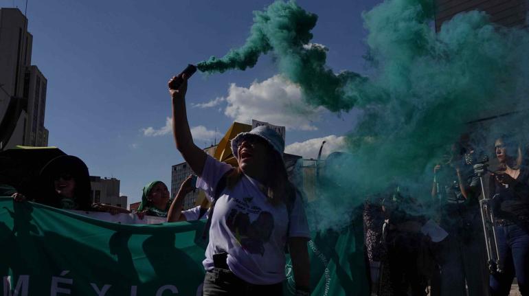 Especialistas piden al Congreso derogar el delito de aborto a nivel federal