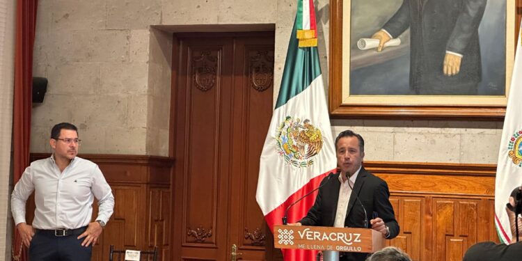 Inicia “Bachetón” en Veracruz para rehabilitar carreteras