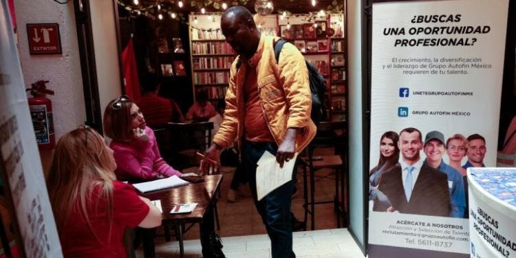 Reporta IMSS 138 mil empleos formales en octubre; más de 594 mil en el año