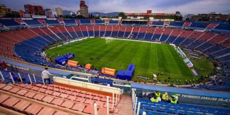 Clausuran Plaza de Toros México y Estadio Azul por fallas en seguridad