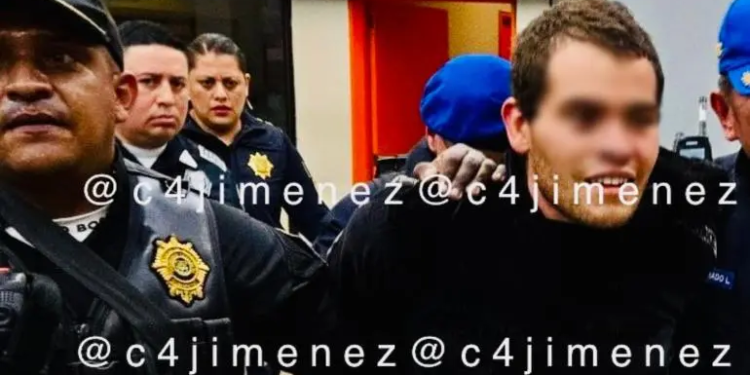 Apuñala a tres en el Metro CDMX, se arroja a las vías y es detenido