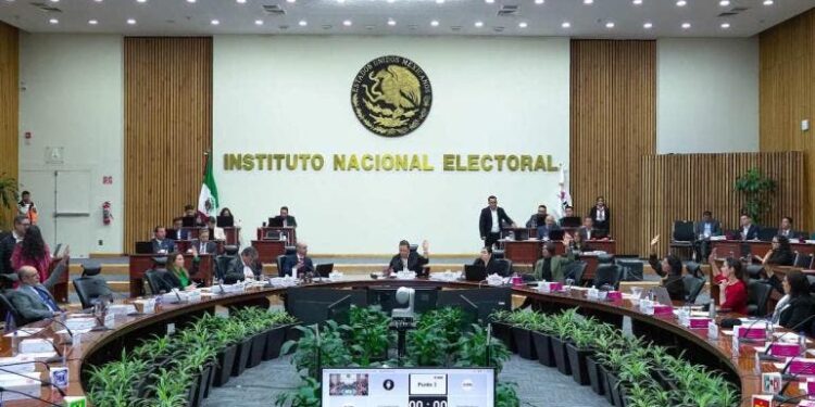 INE aprueba presupuesto de 13 mmdp para elecciones judiciales