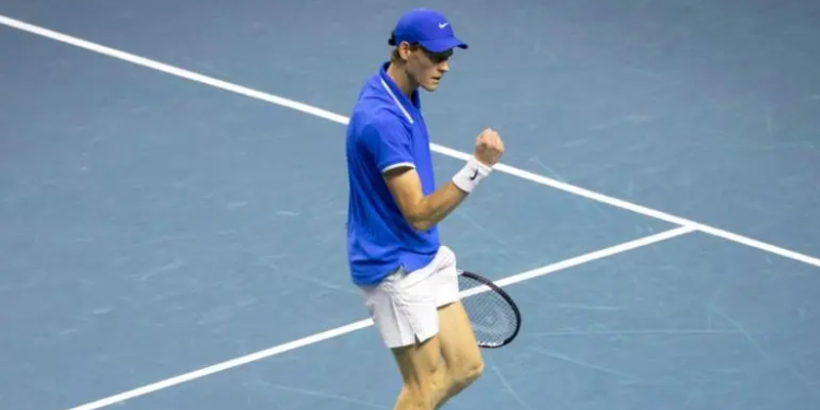 Jannik Sinner mete a Italia en otra final y elimina a Australia