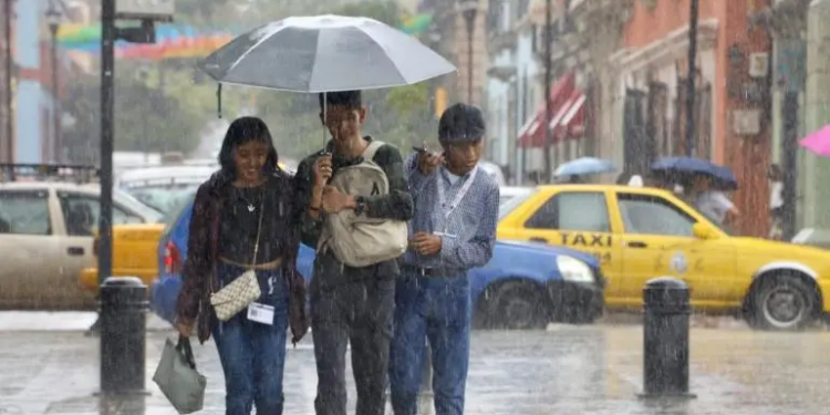 Meteorológico pronostica lluvias de fuertes a intensas en 13 estados