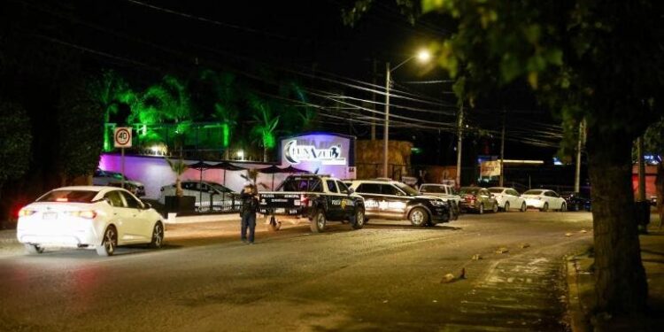 ‘Iban en búsqueda de una persona’, dice Sheinbaum tras masacre en bar de Querétaro