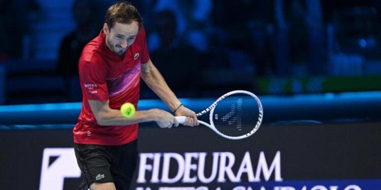 Daniil Medvedev gana su primer partido en las Finales ATP