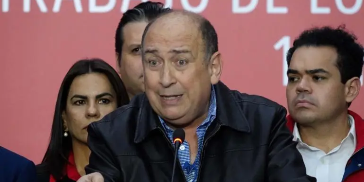 Rubén Moreira pide a Morena no reducir presupuesto a universidades