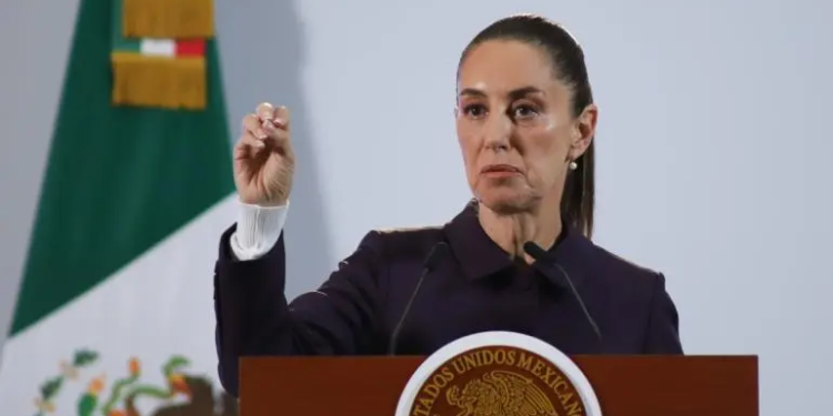 Sheinbaum rechaza uso de militares de EU para deportaciones masivas