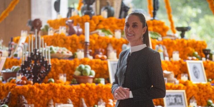 Un 70% de personas avala primer mes de gobierno de Sheinbaum, revela encuesta