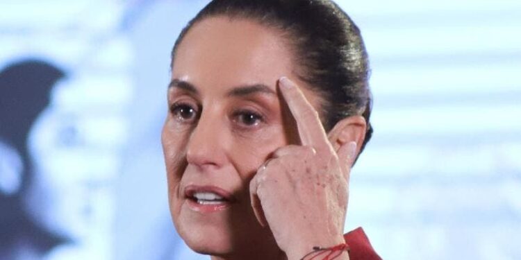 Insiste Sheinbaum en demostrarle a Trump la aportación de migrantes