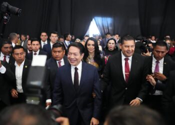 Mario Delgado resalta la educación como eje central en la 4T durante toma de protesta de Alejandro Armenta en Puebla