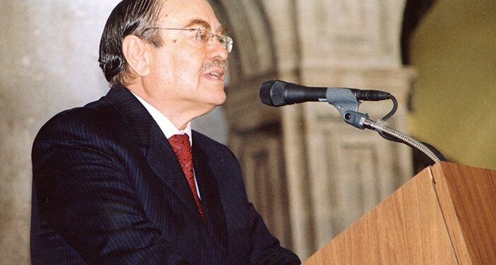 Nuevo Doctorado Honoris Causa al Maestro Raúl Gómez Espinosa