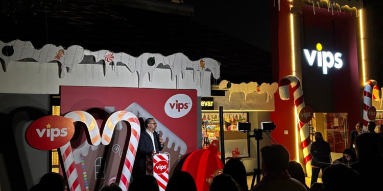 Vips te invita a celebrar las fiestas igual que en casa y por primera vez recrea una villa navideña