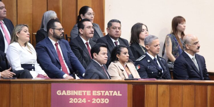 Rinde protesta Valentín Herrera Alarcón como secretario de Salud en Veracruz