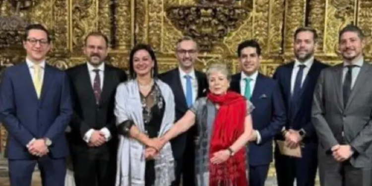 Renuncia Martín Borrego a Semarnat tras boda con rumano en el Munal