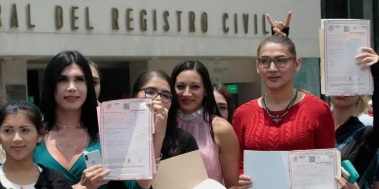 Copred pide acceso libre a baños públicos para trans y no binarias