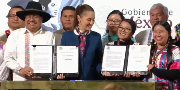 Sheinbaum firma decreto para garantizar justicia y desarrollo de los pueblos indígenas