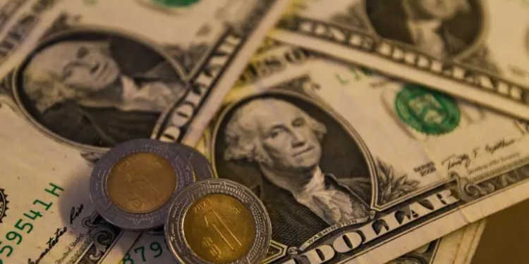 BBVA México prevé riesgos de recesión en EU ante deportaciones masivas