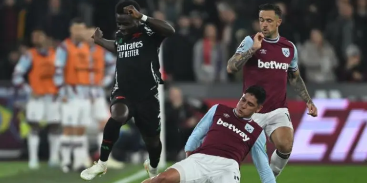 Arsenal aplasta al West Ham en el regreso de Edson Álvarez a las canchas