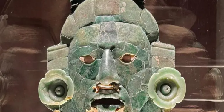 Museo en Campeche expone máscara de jade de Calakmul