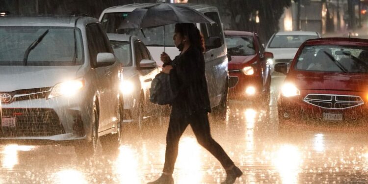 Se espera cielo nublado y lluvias moderadas en la CDMX