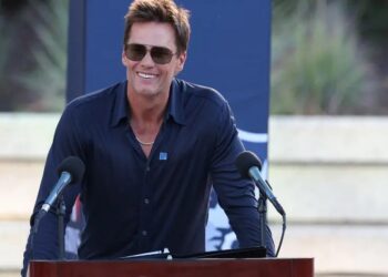 Tom Brady reacciona a la medalla de oro de México en flag football