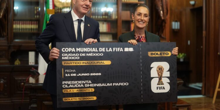 Sheinbaum analiza regalar boleto para Mundial 2026 que Infantino le dio