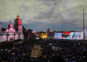Luz sobre piedra: Maizz Visual transforma el Zócalo en una experiencia inmersiva de historia y arte