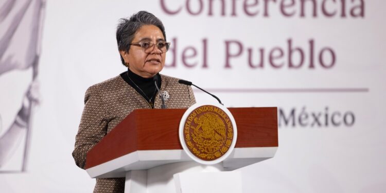 Revelan pensiones millonarias en Pemex y Luz y Fuerza del Centro
