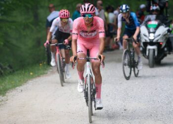 Isaac del Toro fuera del Top 10 en la Clásica de Hamburgo 2025