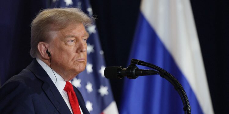 Trump descarta alto al fuego entre Rusia y Ucrania, va por acuerdo de paz