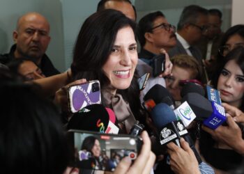 Refrenda Kenia López Rabadán su compromiso con la productividad legislativa