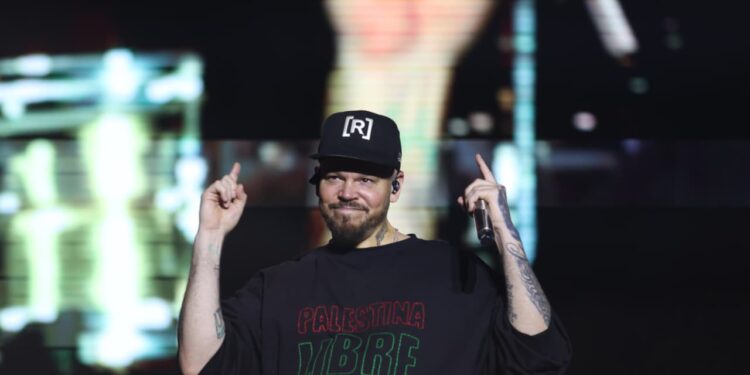 Con mensaje y ritmo, Residente enciende el corazón de la CDMX