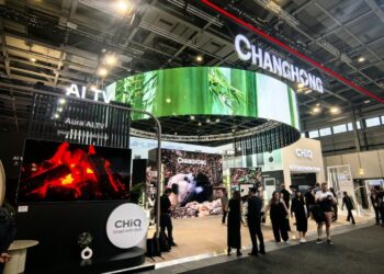 CHiQ presenta su tecnología basada en IA y con temática de pandas, el patrocinio de FIS y su liderazgo en ESG en la IFA 2025