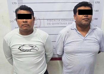 Detienen a dos sujetos por aventar a un gato a un estanque de agua en Tulum