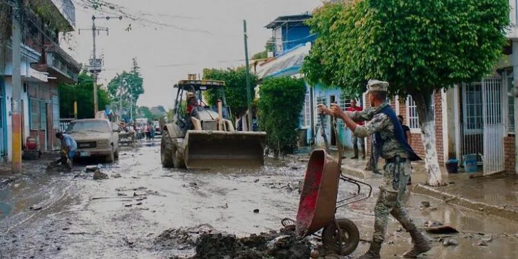 Disminuyen a 127 las comunidades incomunicadas por lluvias en 5 estados