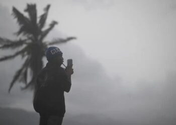 Huracán Melissa, la ‘tormenta del siglo’, toca tierra en Jamaica