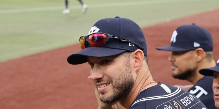 Planet Fitness® México y Sultanes de Monterrey hacen equipo dentro y fuera del diamante