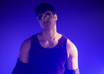 Entre heridas y acordes: Jensen Ríos convierte el desamor en arte con su sencillo “Juego de Tontos»