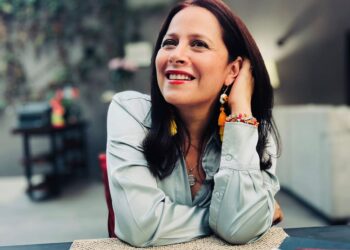 Orgullo para México, la talentosa escritora Guadalupe Vera recibirá presea en California con su libro “Terca”