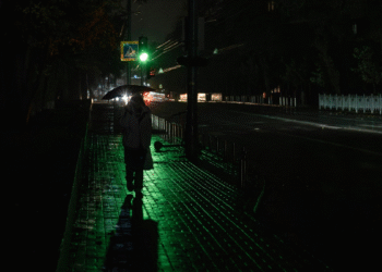 Ataque de Rusia deja sin luz a miles en Odesa, Ucrania, en plena antesala del invierno