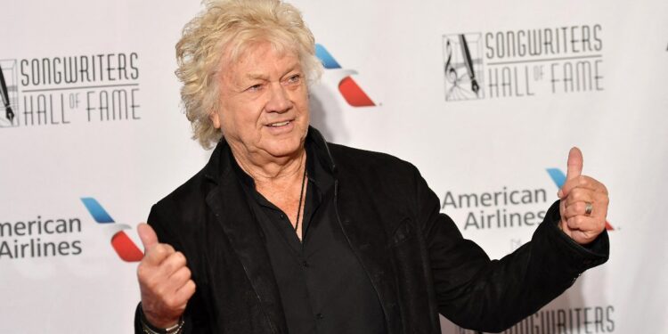 Muere John Lodge, vocalista de los Moody Blues, a los 82 años
