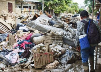 Se eleva a 76 cifra de muertes por lluvias en México