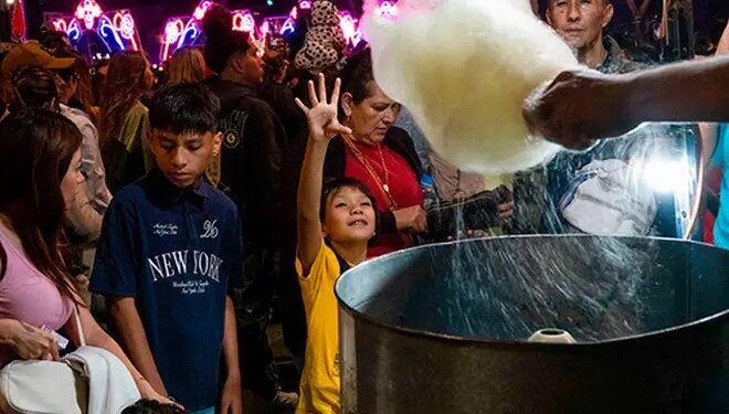 ‘Catrinas’ y ‘altares rodantes’ se apoderaron de la CDMX en Rodada por Día de Muertos