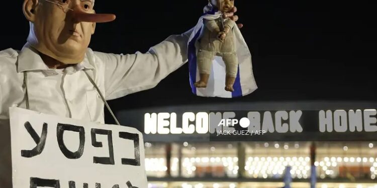 Netanyahu solicita oficialmente el indulto en su juicio por corrupción