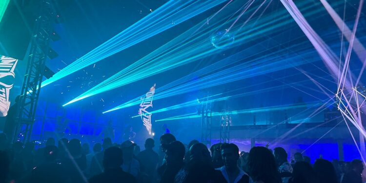 VALENTINO, MONTESQUIEU Y LA CANTANTE TAY ESTÁN LISTOS PARA TOMAR EL CONTROL DEL HIGH ENERGY EN EL EXBALNEARIO OLIMPICO