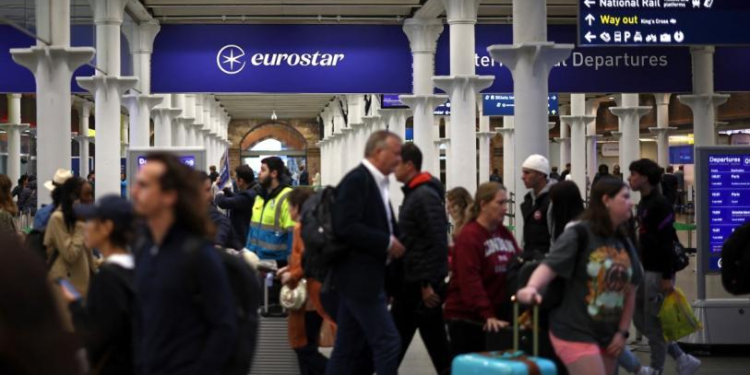 Nuevo incidente ferroviario… pero en Europa; suspenden viajes en 4 países