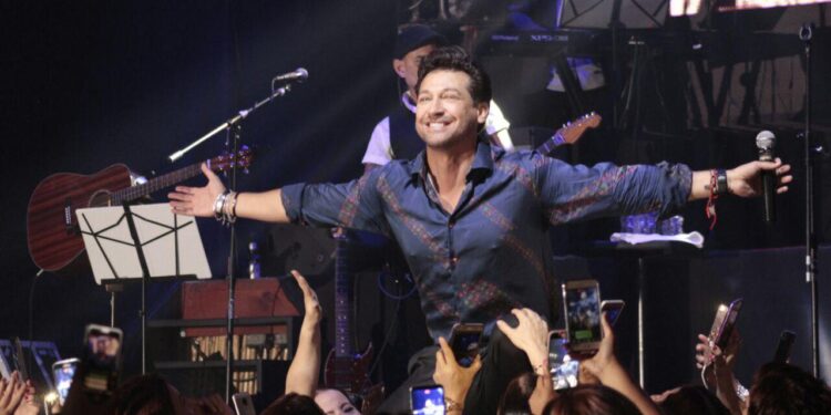 Pablo Ruiz ilumina La Maraka con su “Rayo de Luz” en una noche íntima e inolvidable