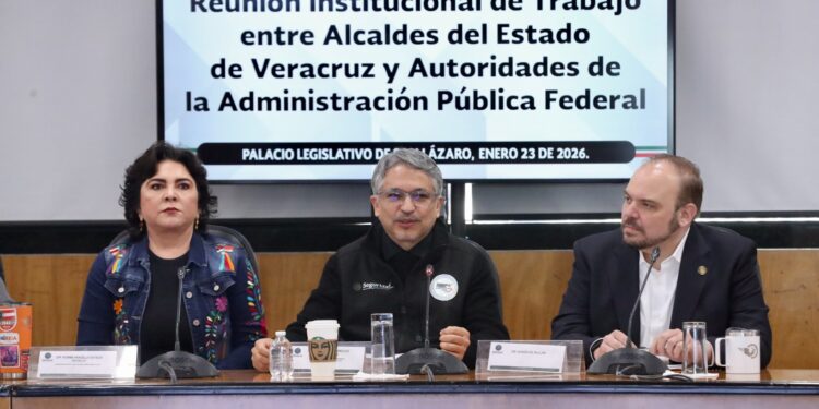 Se realiza reunión entre alcaldesas y alcaldes de Veracruz emanados de MC y autoridades de la Administración Pública Federal